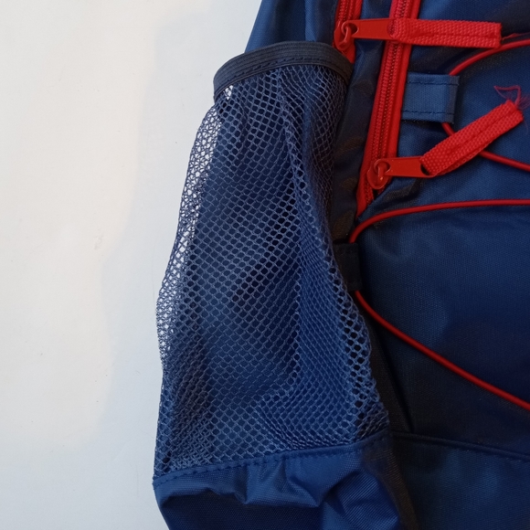 SOLD!Metro pack red n blue kids school backpack - Picture 3 of 6